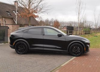 Voertuigafbeelding 10