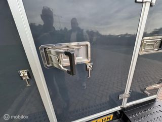 Voertuigafbeelding 37