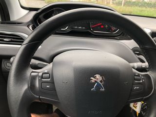 Voertuigafbeelding 9