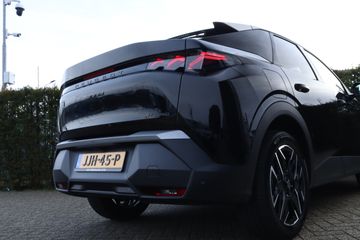 Voertuigafbeelding 12