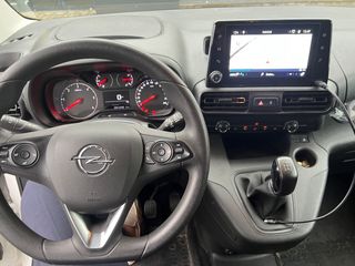 Voertuigafbeelding 4