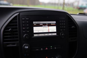 Voertuigafbeelding 12