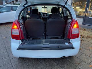 Voertuigafbeelding 16