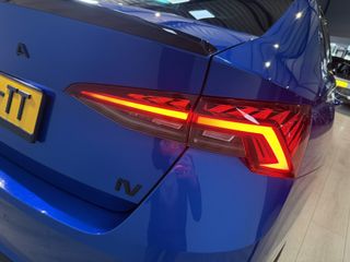 Voertuigafbeelding 9