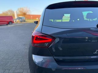 Voertuigafbeelding 6