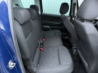 Voertuigafbeelding 21