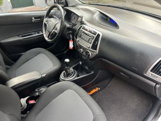 Voertuigafbeelding 16