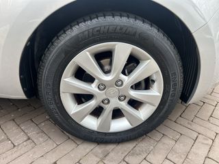 Voertuigafbeelding 9