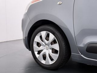 Voertuigafbeelding 8