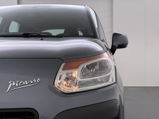 Voertuigafbeelding 9