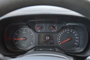 Voertuigafbeelding 12