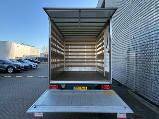 Voertuigafbeelding 4