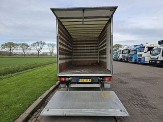 Voertuigafbeelding 12