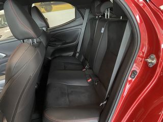 Voertuigafbeelding 12