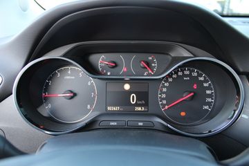 Voertuigafbeelding 12