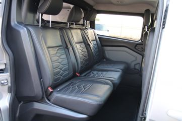 Voertuigafbeelding 12