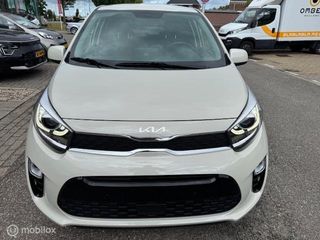 Voertuigafbeelding 8