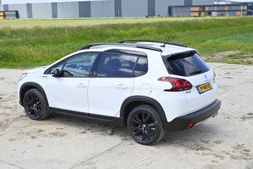 Voertuigafbeelding 8