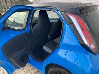 Voertuigafbeelding 9