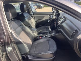 Voertuigafbeelding 14