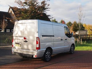 Voertuigafbeelding 9