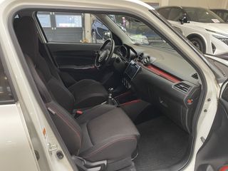 Voertuigafbeelding 16