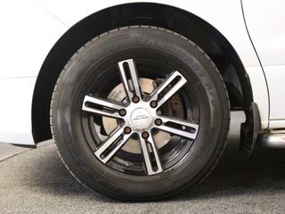 Voertuigafbeelding 6