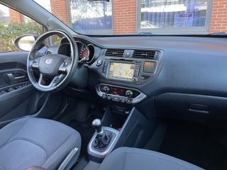 Voertuigafbeelding 6