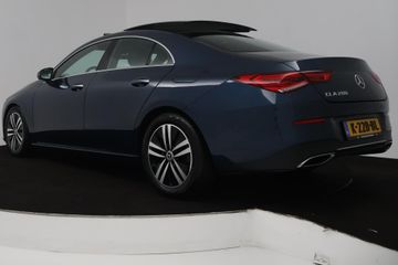 Voertuigafbeelding 7