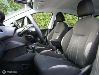 Voertuigafbeelding 6