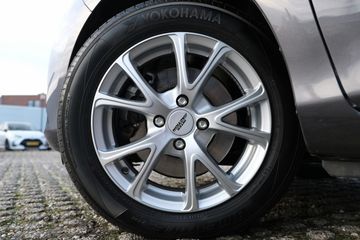 Voertuigafbeelding 8