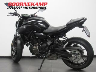 Voertuigafbeelding 4