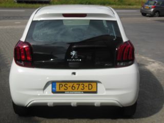 Voertuigafbeelding 3