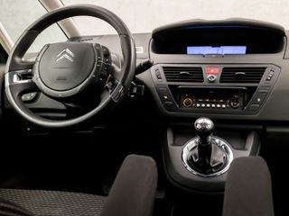 Voertuigafbeelding 6