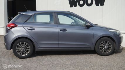 Voertuigafbeelding 3