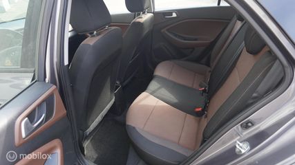 Voertuigafbeelding 9