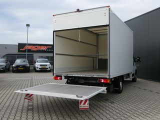 Voertuigafbeelding 6