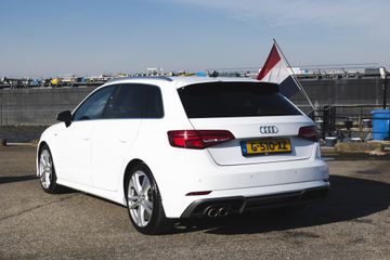 Voertuigafbeelding 24