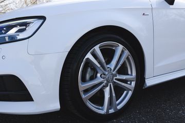 Voertuigafbeelding 3