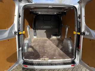 Voertuigafbeelding 8