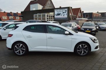 Voertuigafbeelding 2