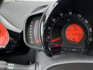 Voertuigafbeelding 11