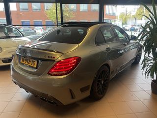 Voertuigafbeelding 12