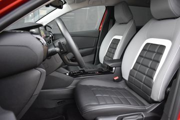 Voertuigafbeelding 6