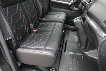 Voertuigafbeelding 4