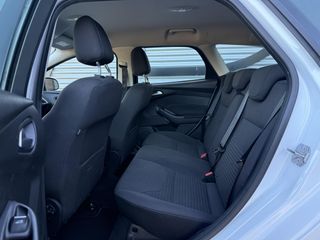 Voertuigafbeelding 9