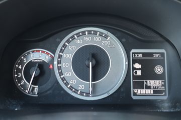 Voertuigafbeelding 6