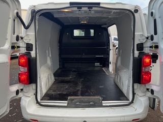 Voertuigafbeelding 6