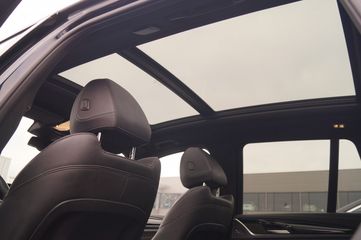 Voertuigafbeelding 8