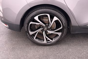 Voertuigafbeelding 6